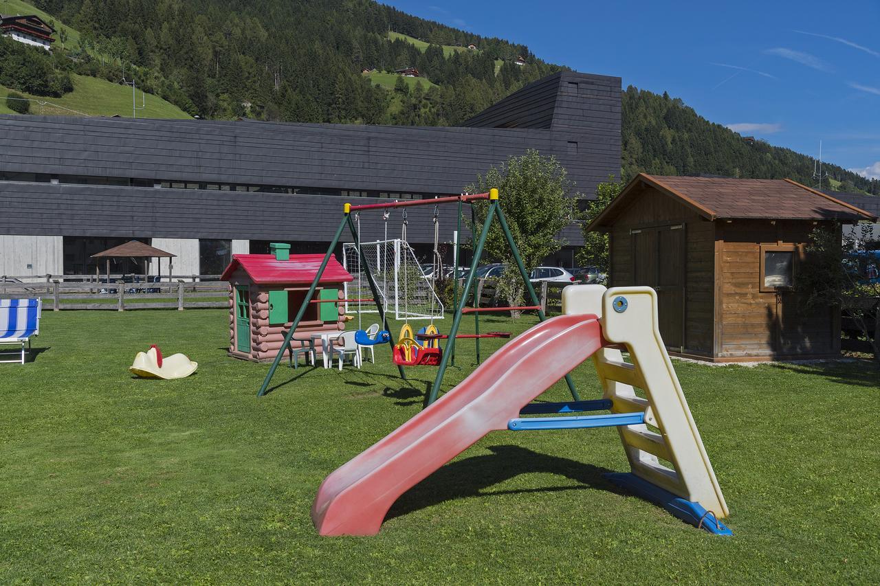 Appartments Lercher Irma San Candido Exteriér fotografie