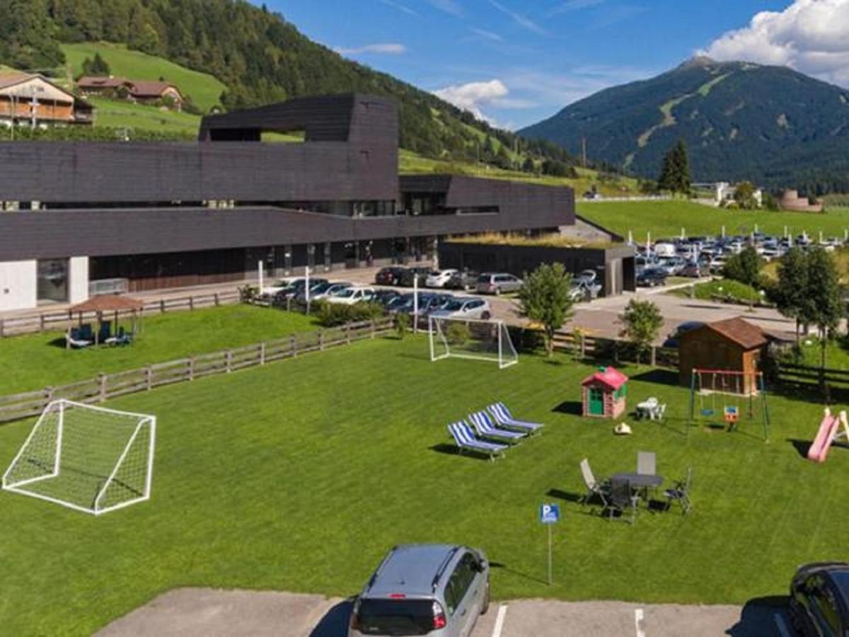 Appartments Lercher Irma San Candido Exteriér fotografie